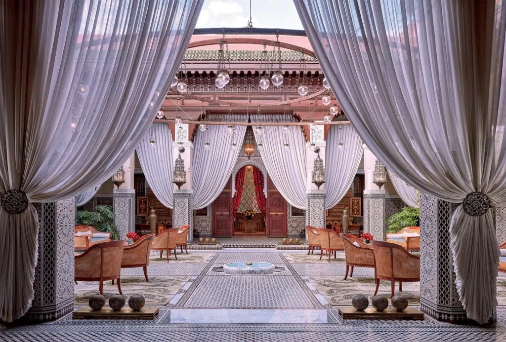 Luxury hotel and Marraquexe riad blend in Marrakech